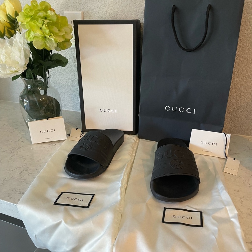 Gucci Women's Pursuit Logo Pool Slides